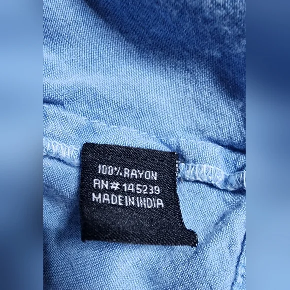 Style Envy Top Size S Small Crop Off Shoulder Denim Shirt Blouse - Picture 4 of 5